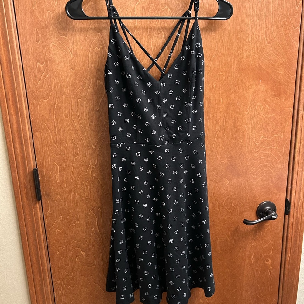 Elegant Black Patterned Dress